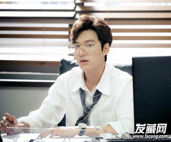 《蓝海》李敏镐每集都在换发型 你最喜欢哪一款? 《蓝海》李敏镐每集都在换发型 你最喜欢哪一款? 蓝色大海传说 李敏镐