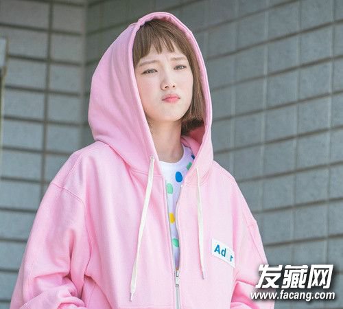 李圣经剪短发变傻大姐 锅盖刘海真心很萌! 李圣经剪短发变傻大姐 锅盖刘海真心很萌! 最新韩剧发型