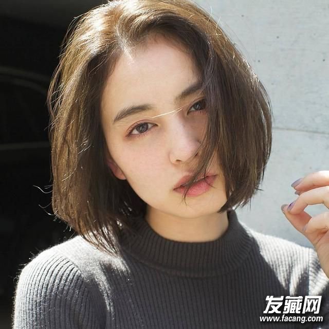 各种脸型轻松驾驭 冬季适合的小脸刘海发型推荐 各种脸型轻松驾驭 冬季适合的小脸刘海发型推荐 能小脸发型