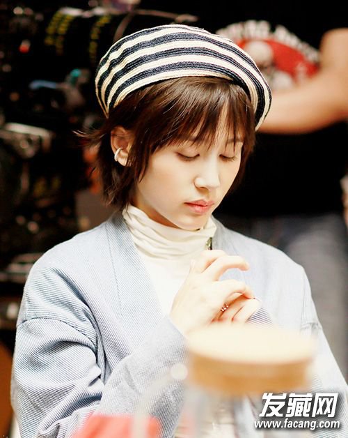 「帽子X发型」搭配有学问 看看明星都是怎么做的 「帽子X发型」搭配有学问 看看明星都是怎么做的 短发戴什么帽子好看